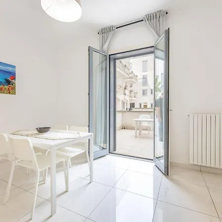 Quadrilocale Corso Italia 28 Piano Terra Con Spazio Esterno Holiday home