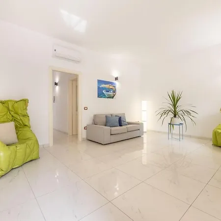 Quadrilocale Corso Italia 28 Piano Terra Con Spazio Esterno Holiday home *